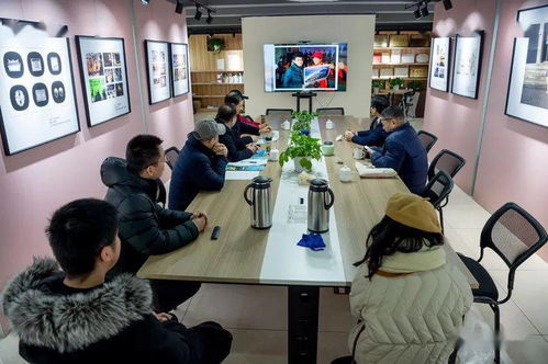 重服務(wù),強(qiáng)品牌,創(chuàng)新紹興攝影事業(yè) 省文聯(lián)領(lǐng)導(dǎo)到紹興攝協(xié)調(diào)研