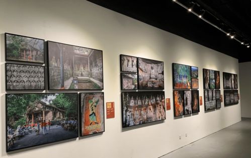 赴40多個(gè)點(diǎn)位采集拍攝,成德眉資石窟寺造像精品圖片展今日開(kāi)展